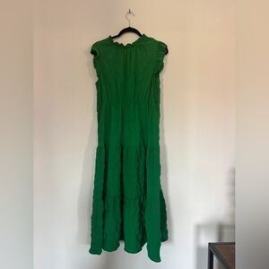 Elegant Green Sleeveless Dress